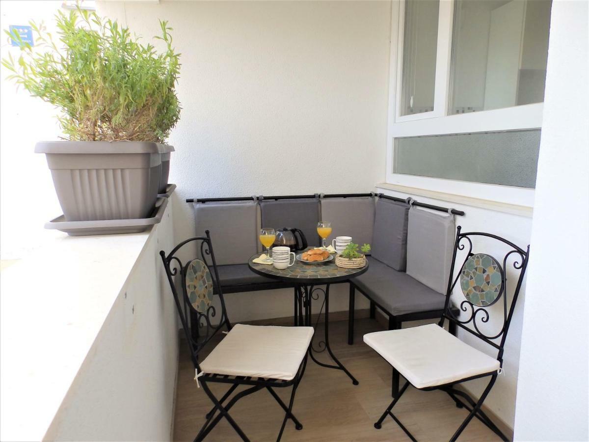 Apartment Arya Макарска Екстериор снимка