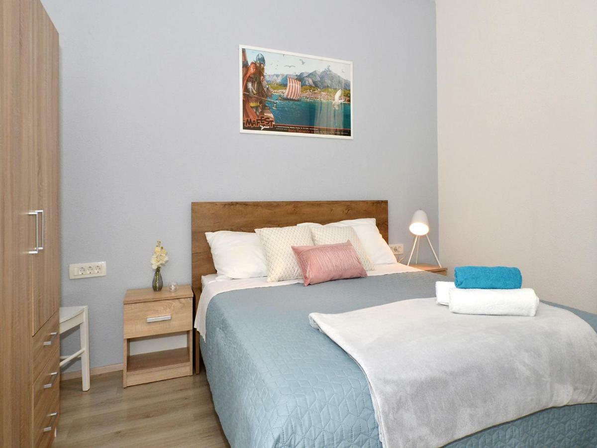 Apartment Arya Макарска Екстериор снимка
