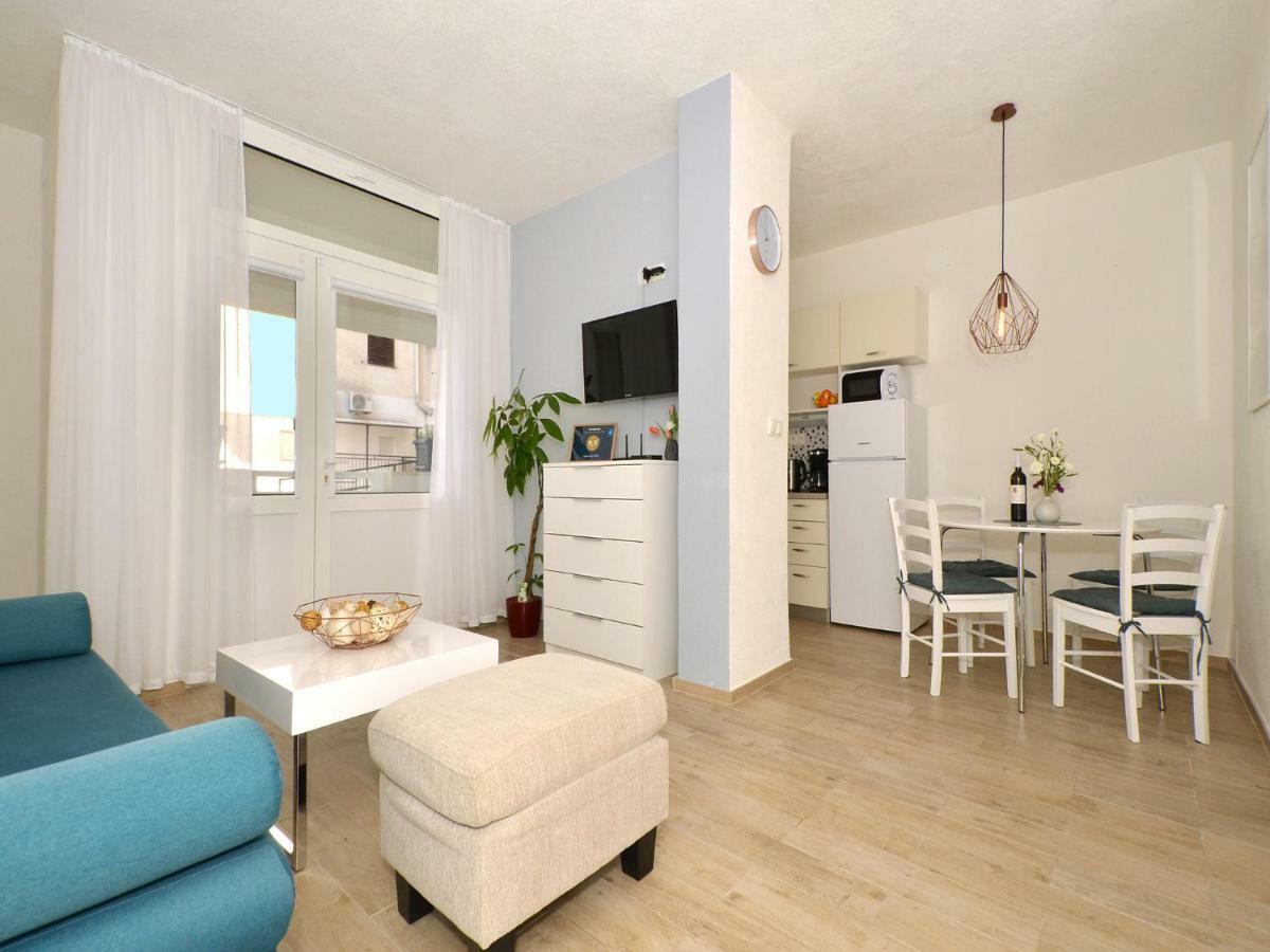 Apartment Arya Макарска Екстериор снимка